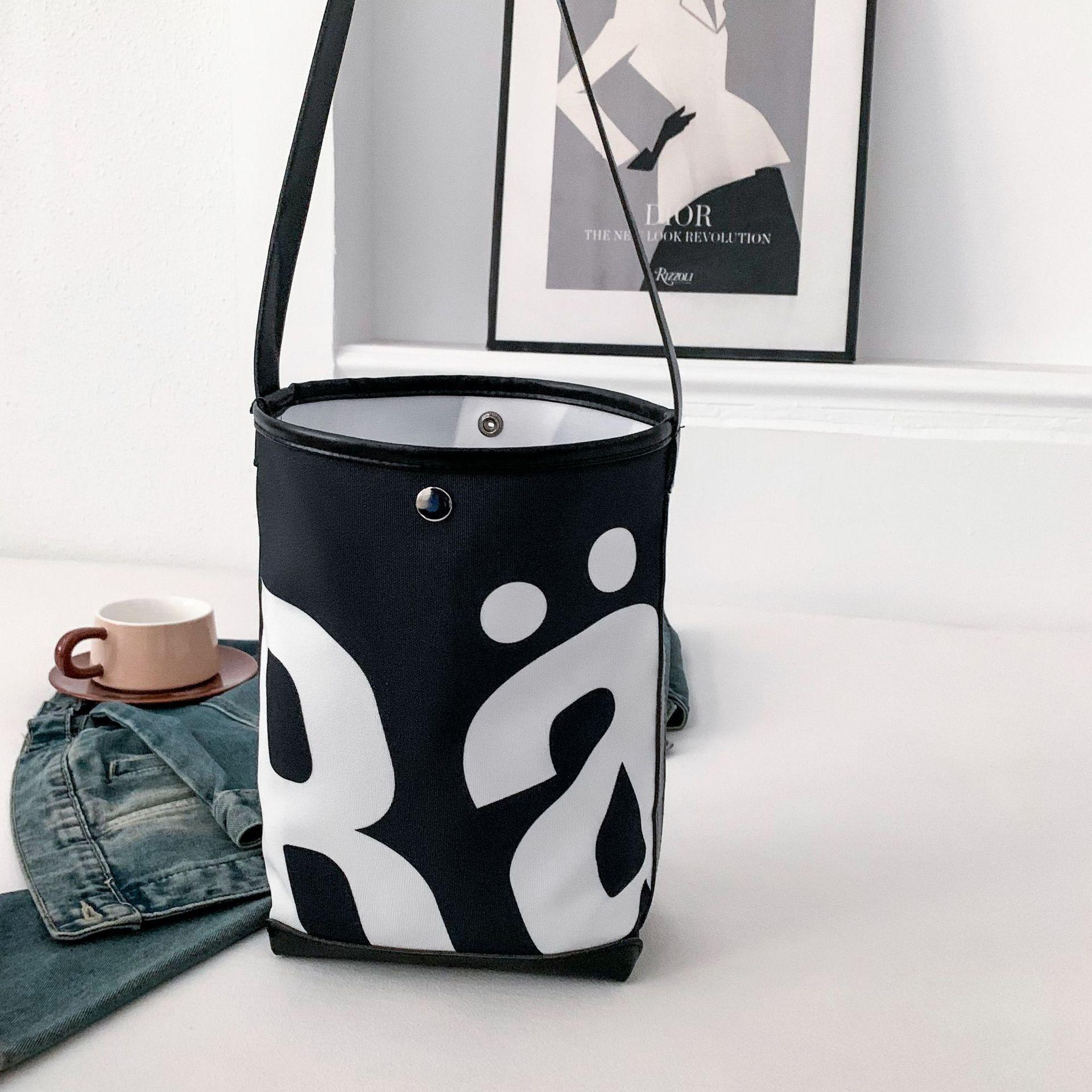 

Niche Bucket Bag, Ladies Trend, Large-capacity Letter-printed Shoulder Bag, Underarm Bag чёрный