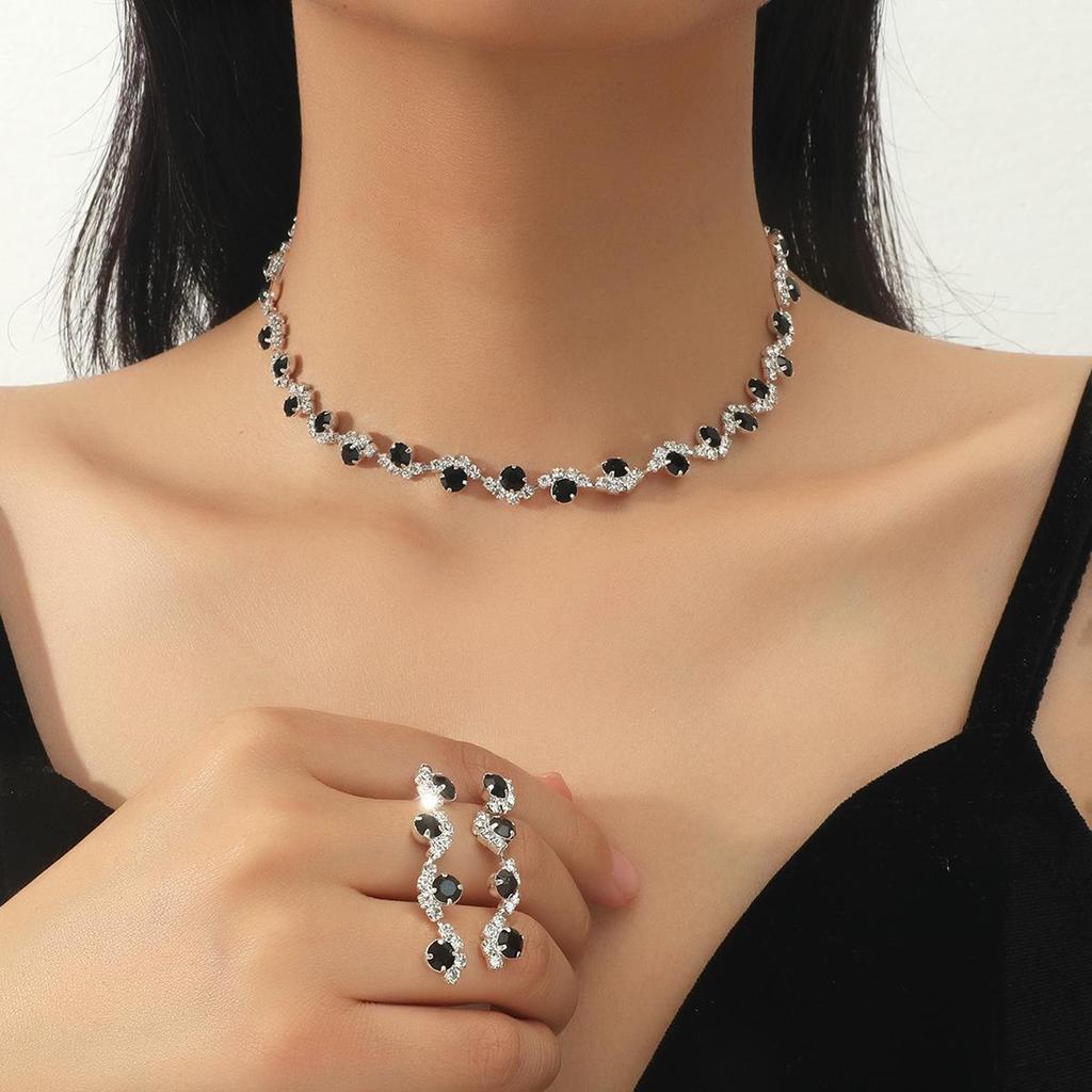 Elegant Rhinestone Bridal Jewelry Set: Necklace, Earrings & Gloves in Multi-color Flower Design