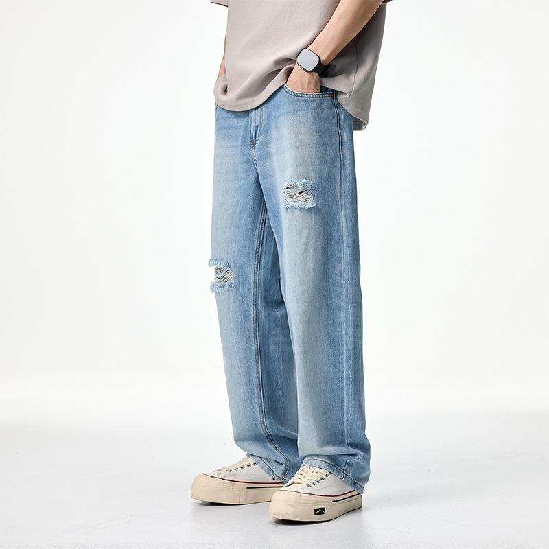 New Light-colored Ripped Jeans In Spring and Summer Straight-legged with Water Wrinkles
