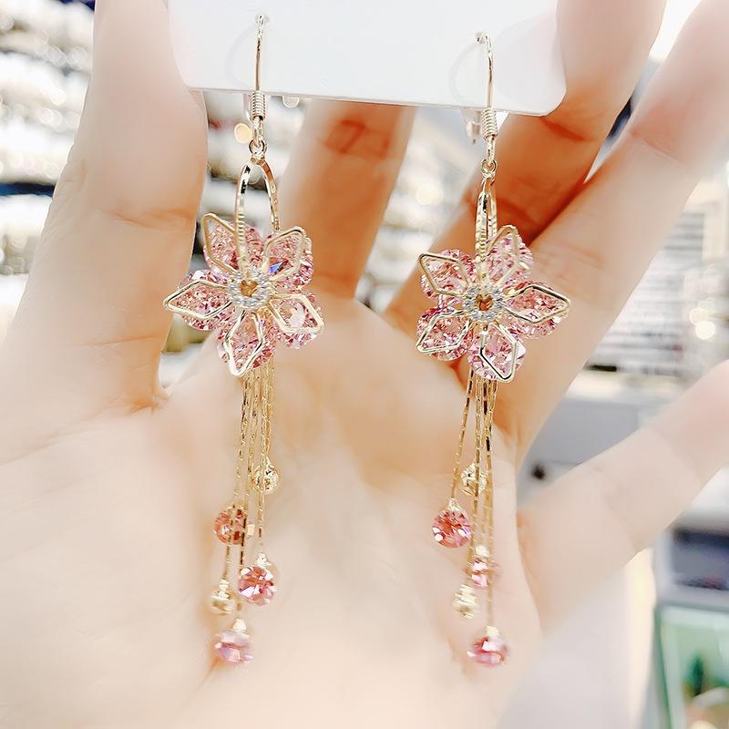 1 Pair European and American Fashion New Super Flash Flower Earrings