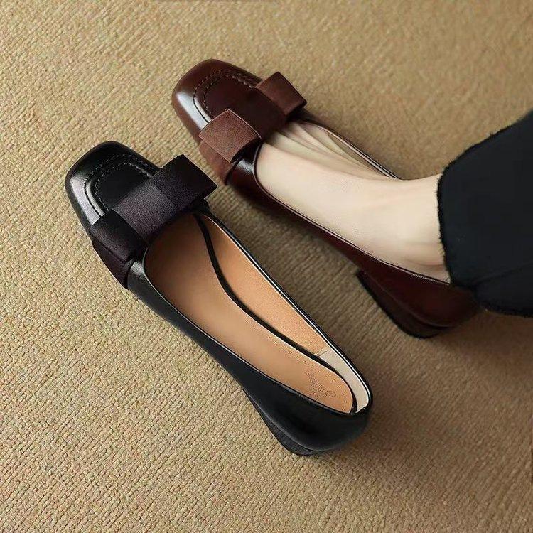 Xiaoxiangfeng French color matching high heels autumn new thick heel bow retro medium heel light mouth single shoes