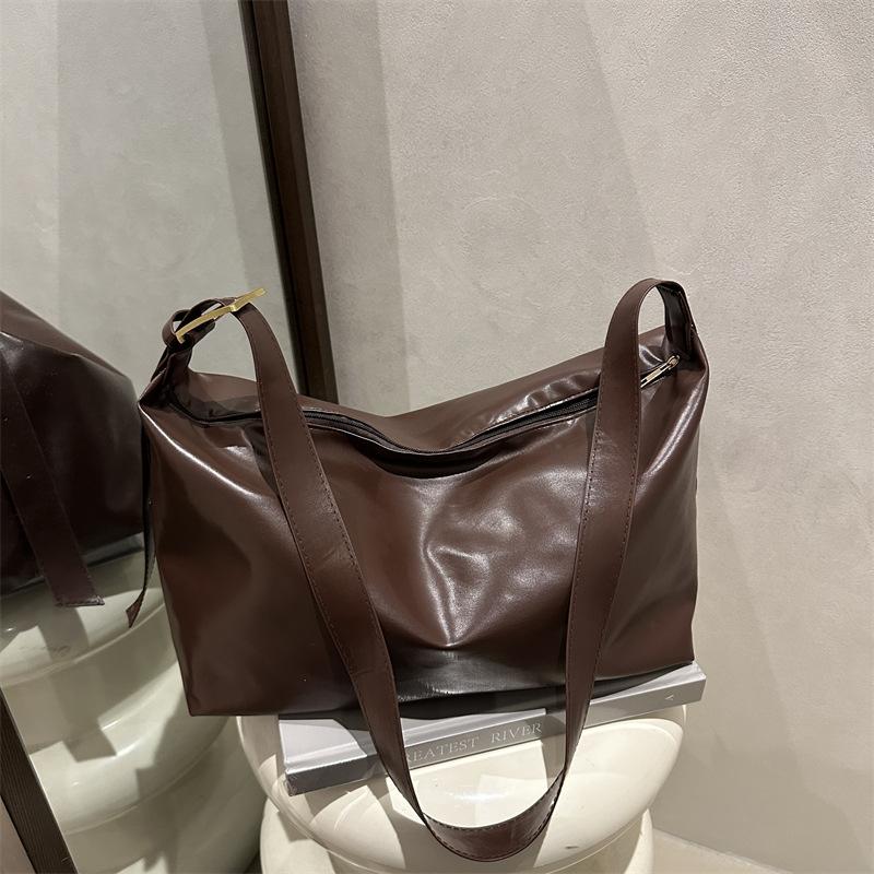 Large Capacity Shoulder Bag Women's Bag Retro 2025 Spring and Summer New Textured Tote Bag Fashion Casual Commuter Messenger Bag