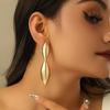 Explosive Gold Ins Style Temperament Water Drop Earrings Women's Light Luxury High-end Stud Earrings, One Piece of Earrings.
