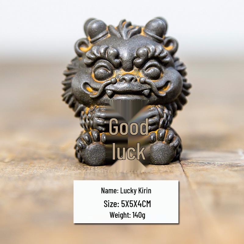 Смоляное украшение Цилин: Высококлассное настольное украшение в китайском стиле