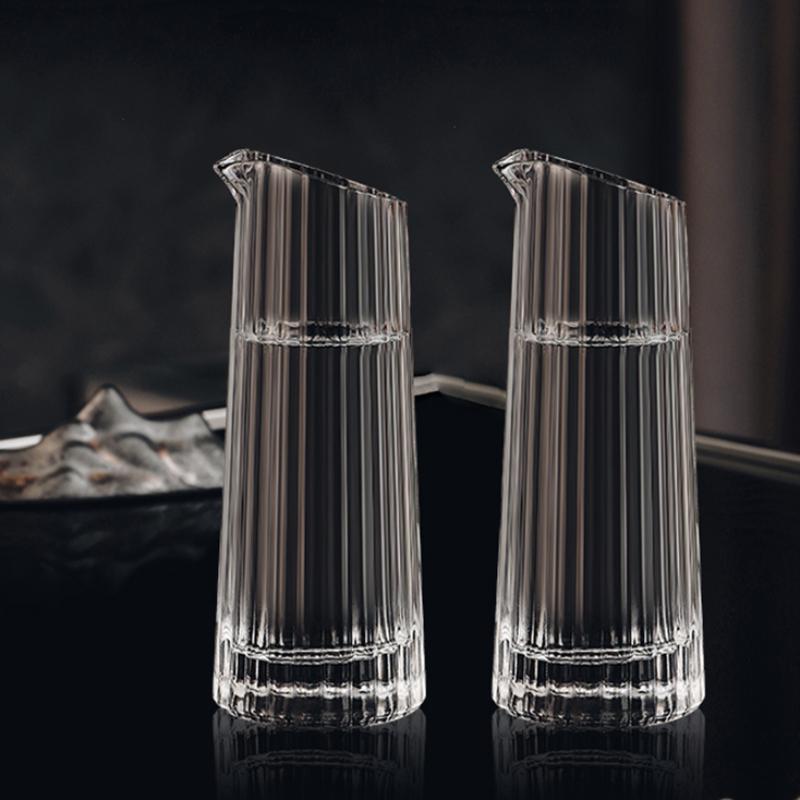 125ml Gestreifter Weindispenser 2er Set Haushalt Baijiu Kanne Bar Transparentes Trinkgeschirr Rotweinspender Geeignet für Zusammenkünfte