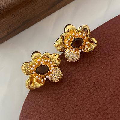 Goldene Blume Nischen Design Qingdao Ohrschmuck Französisch Retro Leichte Luxus Atmosphäre High-End Ohrstecker