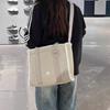 adidas Borsa Tote in Materiale Riciclato Borsa della Spesa Portatile Borsa a Tracolla Borsa a Spalla da Donna Khaki Chiaro Adidas IX7963