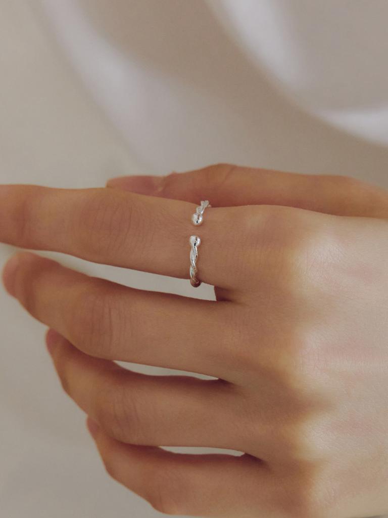 Enuf (Silver 925) Twist Ring