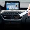 Car Telescopic Plastic Handle Wool Small Brush For Volvo ES90 EC40 EX40 EM90 XC90 V90 V60 XC60 V40 S80 S60 S90 C40 XC40 V70 XC70