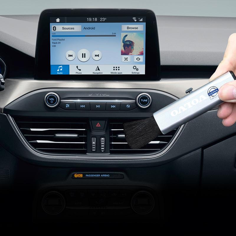 Car Telescopic Plastic Handle Wool Small Brush For Volvo ES90 EC40 EX40 EM90 XC90 V90 V60 XC60 V40 S80 S60 S90 C40 XC40 V70 XC70