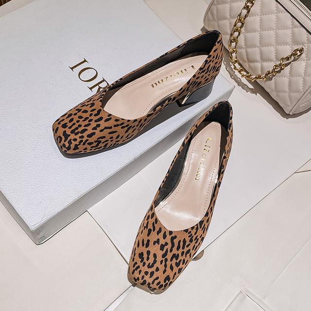 

Большие размеры 35–43, женские туфли-лодочки с леопардовым принтом на массивном каблуке, модные офисные женские кожаные туфли без шнуровки на среднем каблуке с квадратным носком и пряжкой 42