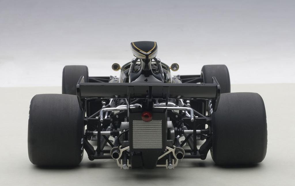 AUTOart 1/18 Lotus 72E 1973 #1 Emerson Fittipaldi