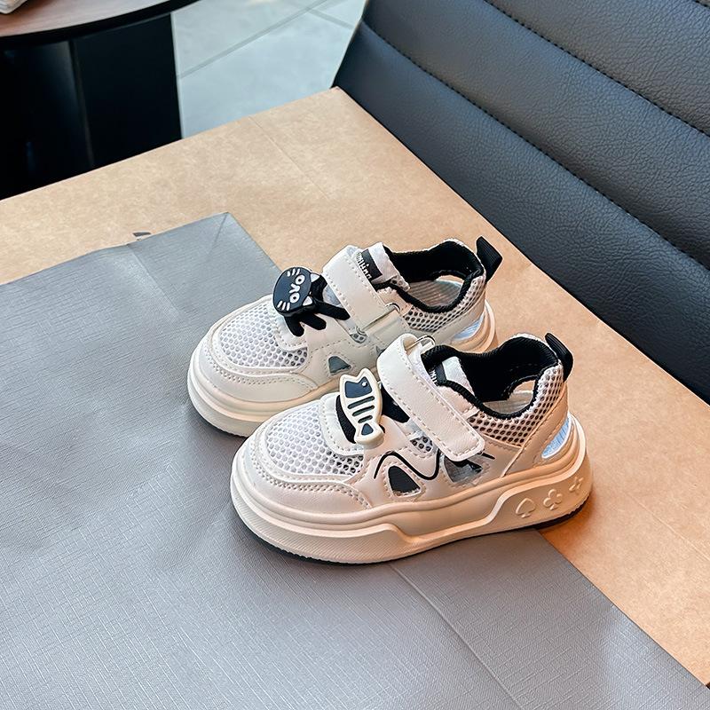 Kids Sports Sandals Hollowed-out Breathable Girls Running Shoes Soft Sole 2025 Summer New Students Casual Shoes Cute Hook&loop