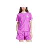 Adidas Koszulka Originals Adicolor 3-Stripes Pinstripe z nadrukiem logo w blokach kolorystycznych Wygodna Prosta Koszulka w paski z okrągłym dekoltem i krótkim rękawem IY7225