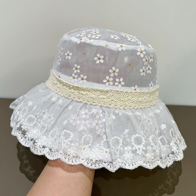 Women's New Sunshade and Sun Protection Hat White Lace Sun Fisherman Hat Summer Large Brim Face Covering, Breathable