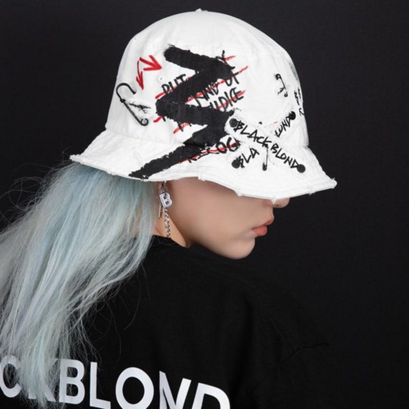 

ЧЕРНЫЙБЛОНД BBD Логотип Улыбки Джинсовая Панама Грязная Кастомная Версия. (белый) FREE