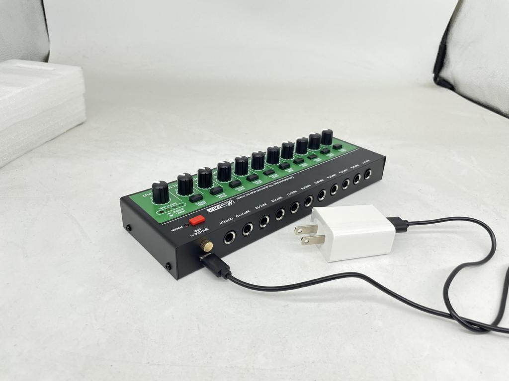 10-Channel Audio Mixer for Musical Instruments and Guitar Amplifier