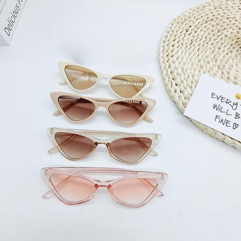 4pcs Retro Triangle Cat Eye Small Face Sunglasses Women's High-end Black Small Frame Sunscreen
