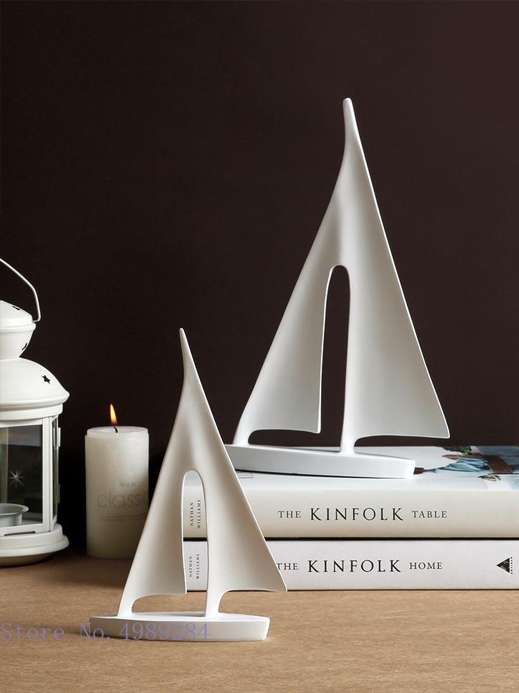 Creative Resin Crafts Ornaments Sailboat Ferry Triangle Abstract Hollow Out Golden Handicraft Furnishings Home Decoration