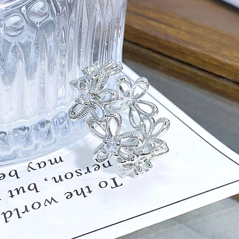 Flowers | Full Of Diamonds, Pink Zircon Imitation Blue Pine Open Ring, Small Daisy High-End Feeling Stacked Ring