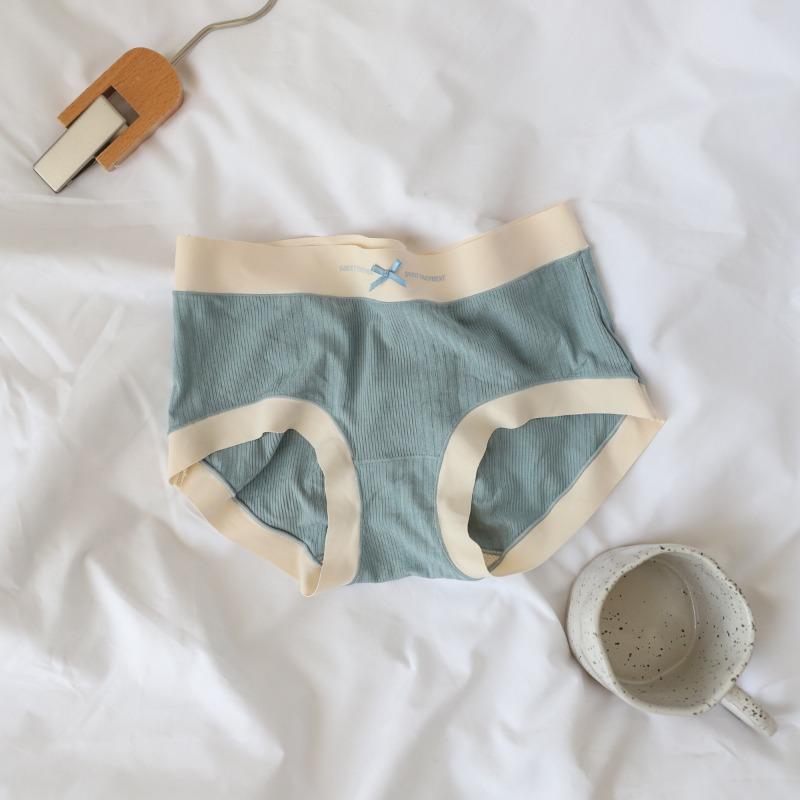 Soft Girl Naked Thread Cotton Women's Underwear Mid Waist Triangle Sensation Grass Antibacterial No Trace Panties