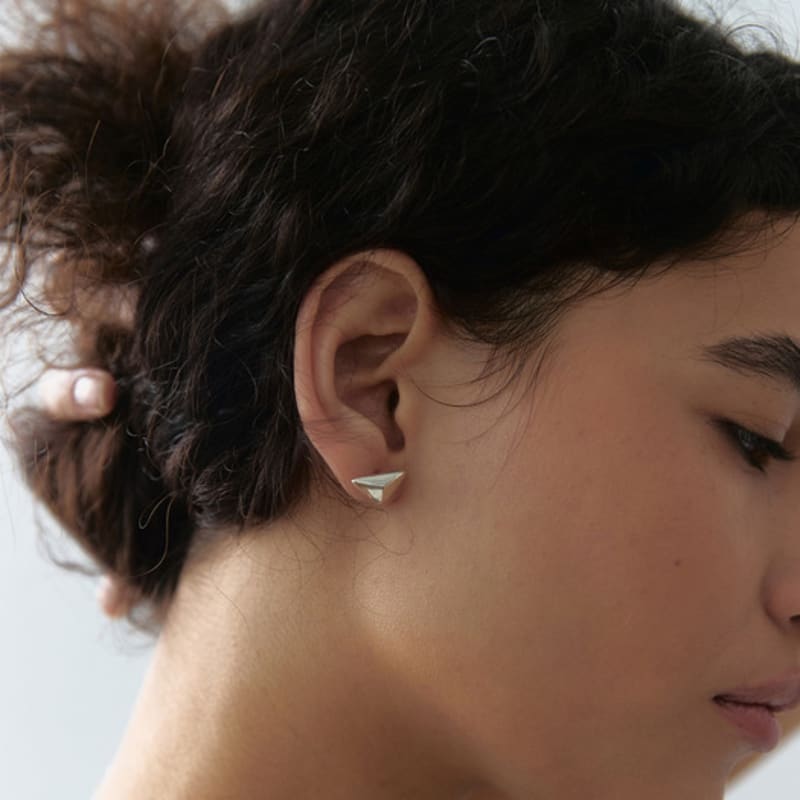 mimesi Triangle Earring (2color)