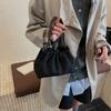 Bolsas femininas – Bolsas de alças curtas