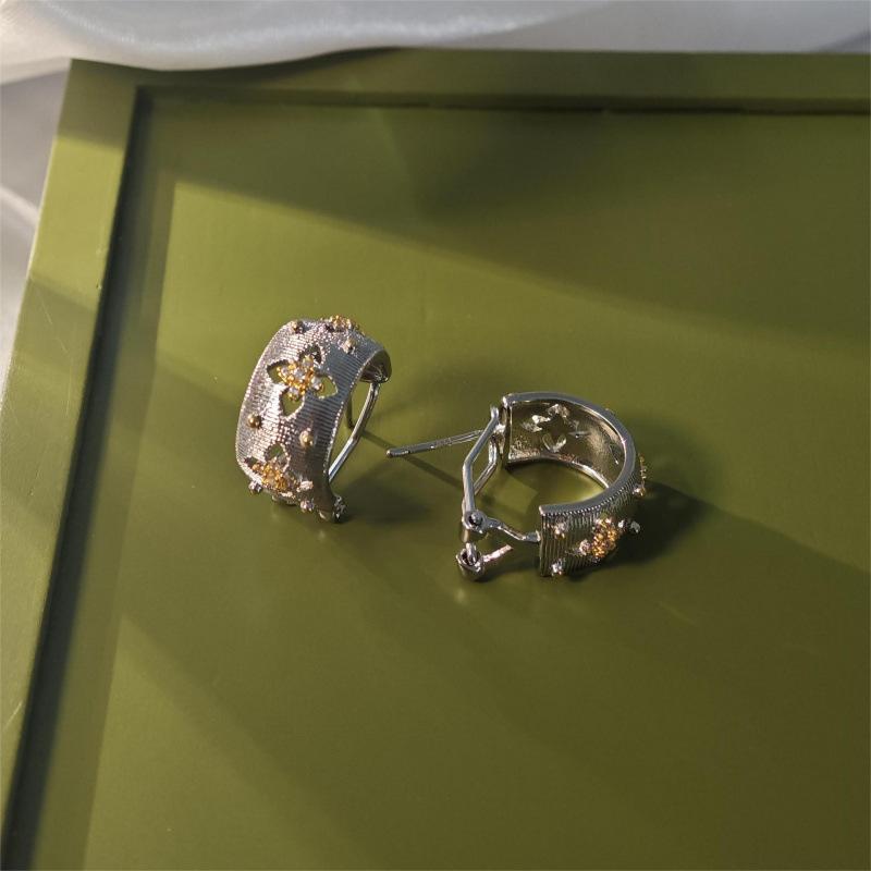 Italian Cloth Qi Latti Brushed Craft Hollow Four-Leaf Clover Diamond Bracelet Women'S High-End Temperament Bracelet