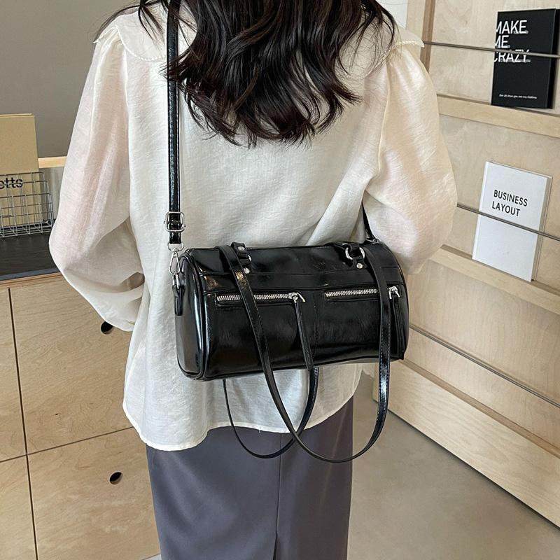 Retro One-shoulder Armpit Bag for Women Casual Backpack Large Capacity Shopping Travel Bags Monochromatic Fashion New