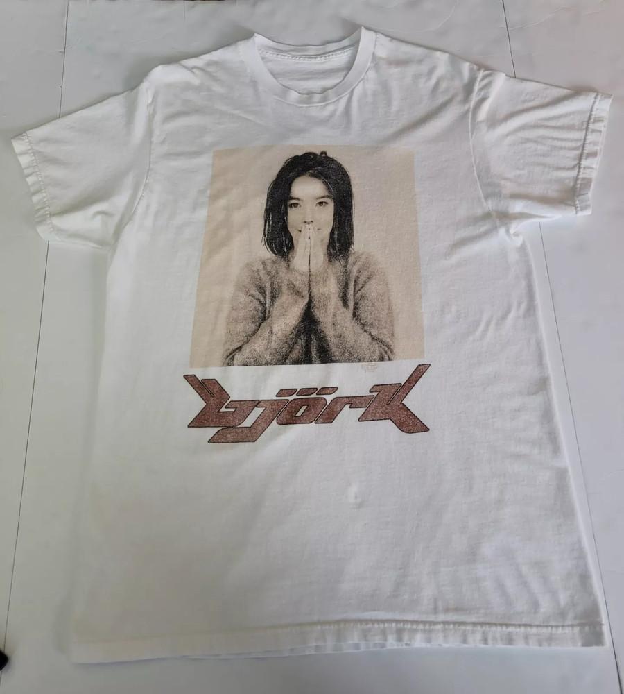 

1990 licence Bjork Singer White T Shirt Size S M L 2345XL MR402 Unisex T-Shirt L