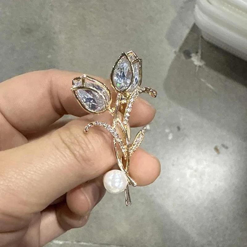 Zircon Tulip Flower Pearl Brooches For Women Sweet  Floral Lapel Pins Banquet Party Clothes Corsage Jewelry Gift