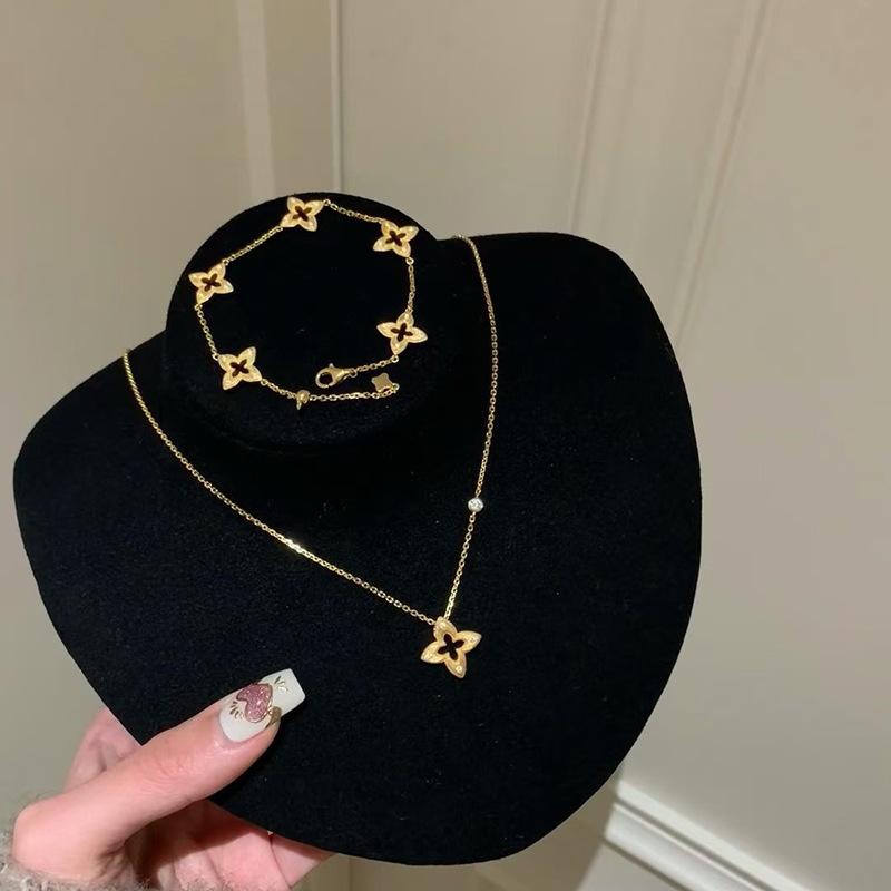 18k Electroplated Rhombus Flower Bracelet Retro Temperament Bracelet Light Luxury Jewelry Women