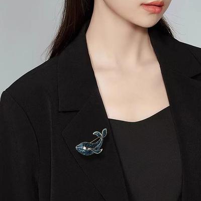 Elegante Personalità Moda Balena Spilla Corsage Alta Gamma Temperamento Spilla per Abito Accessori Gioielli Per Donna Festa Matrimonio Regalo
