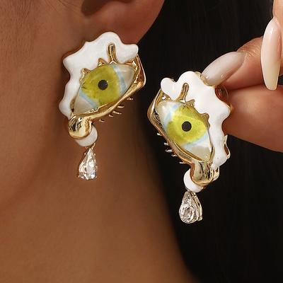 Vintage French Pearl Devil Eye Earrings Retro Minority Personalized Ear Studs Women Fashion Jewelry New Arrival Stylish