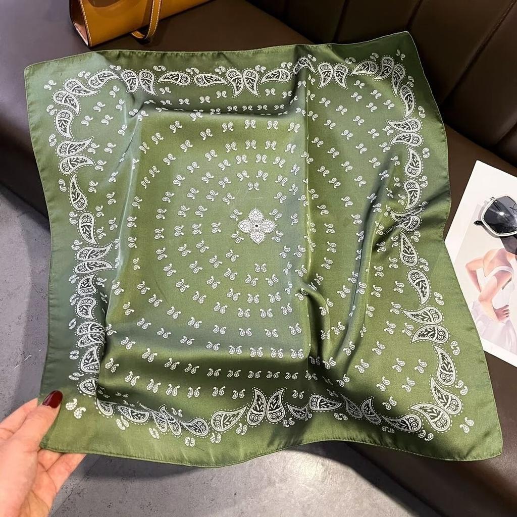 Quadratisches Tuch Damen Hijab Kopftuch Bandana Taschentuch Seidentücher Frau Luxus Winddicht Turban Stirnband Retro Bohemian