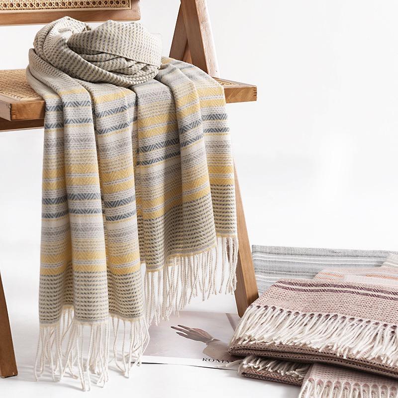 Small fresh and sweet scarf Female elegance temperament imitation cashmere scarf Simple fashion scarf Shawl