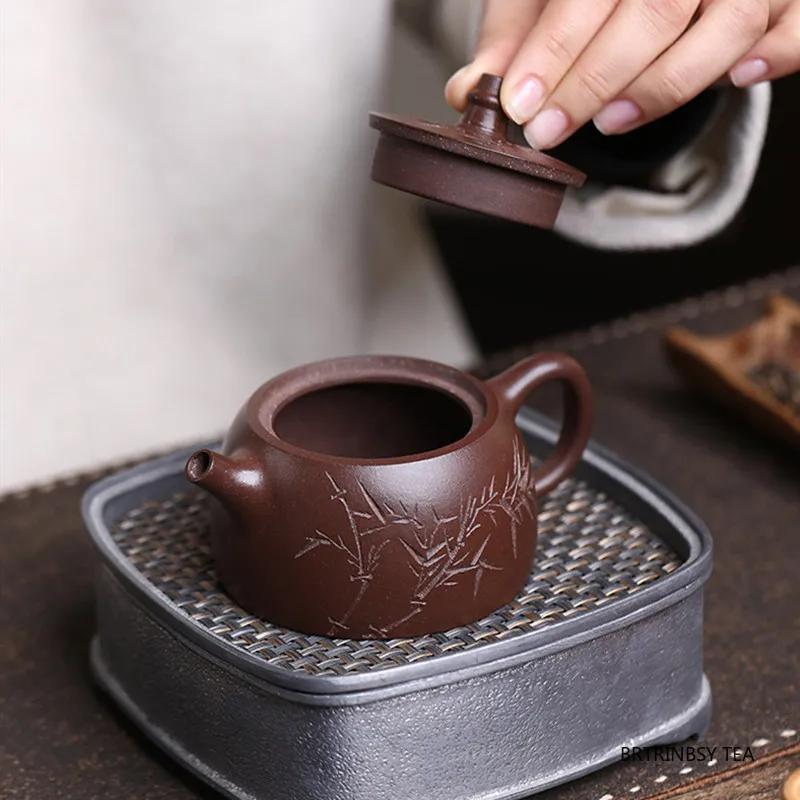 Chinesische Tradition Yixing Lila Ton Teekanne Handgemacht Bambusblatt Teekanne Schöner Tee-Infuser Zisha Kessel Haushalts-Teegeschirr 140ml