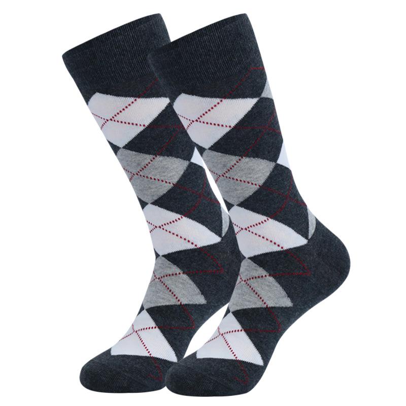 Men's Plus Size Striped Knee-High Socks - Trendy European & American Style for Autumn/Winter
