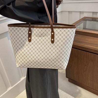 Beautiful Personalized Texture Bag Women's Large-capacity Tote Bag Commuter Office Worker Fashion Trendy Shoulder Bag