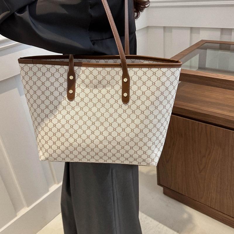 Beautiful personalized texture bag women's large-capacity tote bag commuter office worker fashion trendy shoulder bag