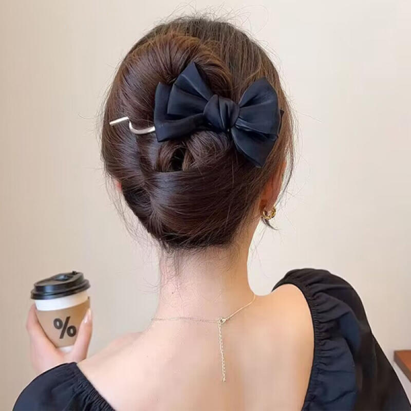 Jose Ribbon Point Twist Elegant Hair Clip beige