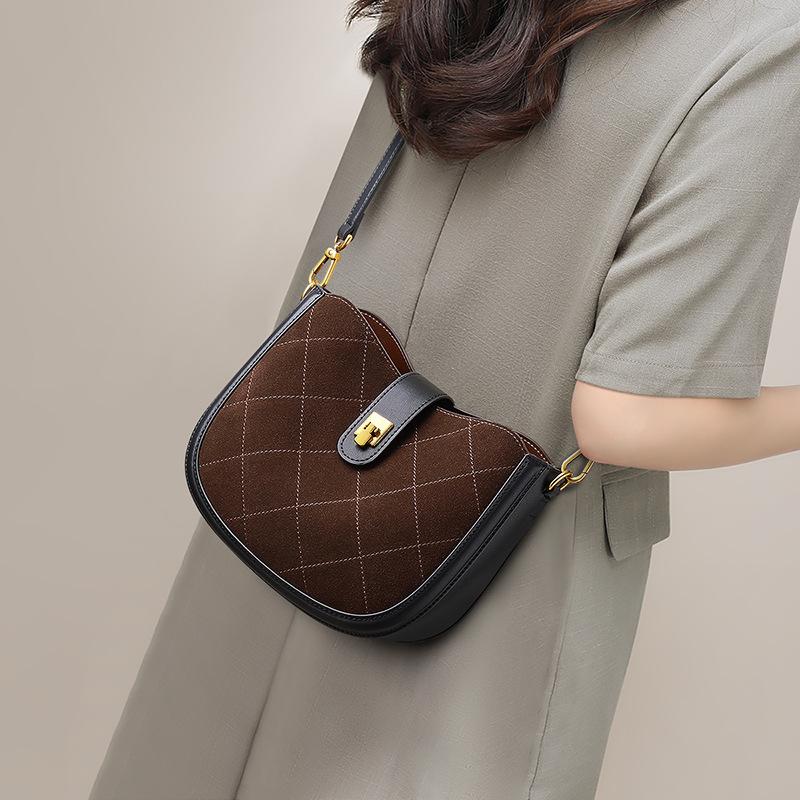 Bag new women s bag summer leather shoulder messenger bag high-end fashion retro matte saddle bag темно-коричневого