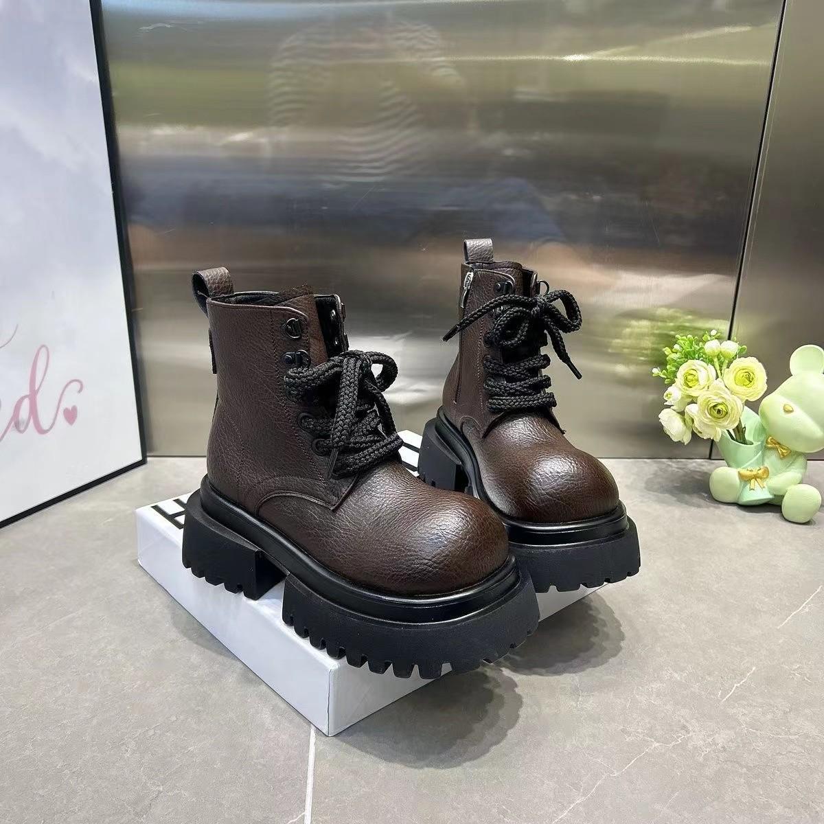 

2025 spring and autumn new thick-soled muffin leather heightening big head Martin short boots children s British wind locomotive single boots 40 коричневий