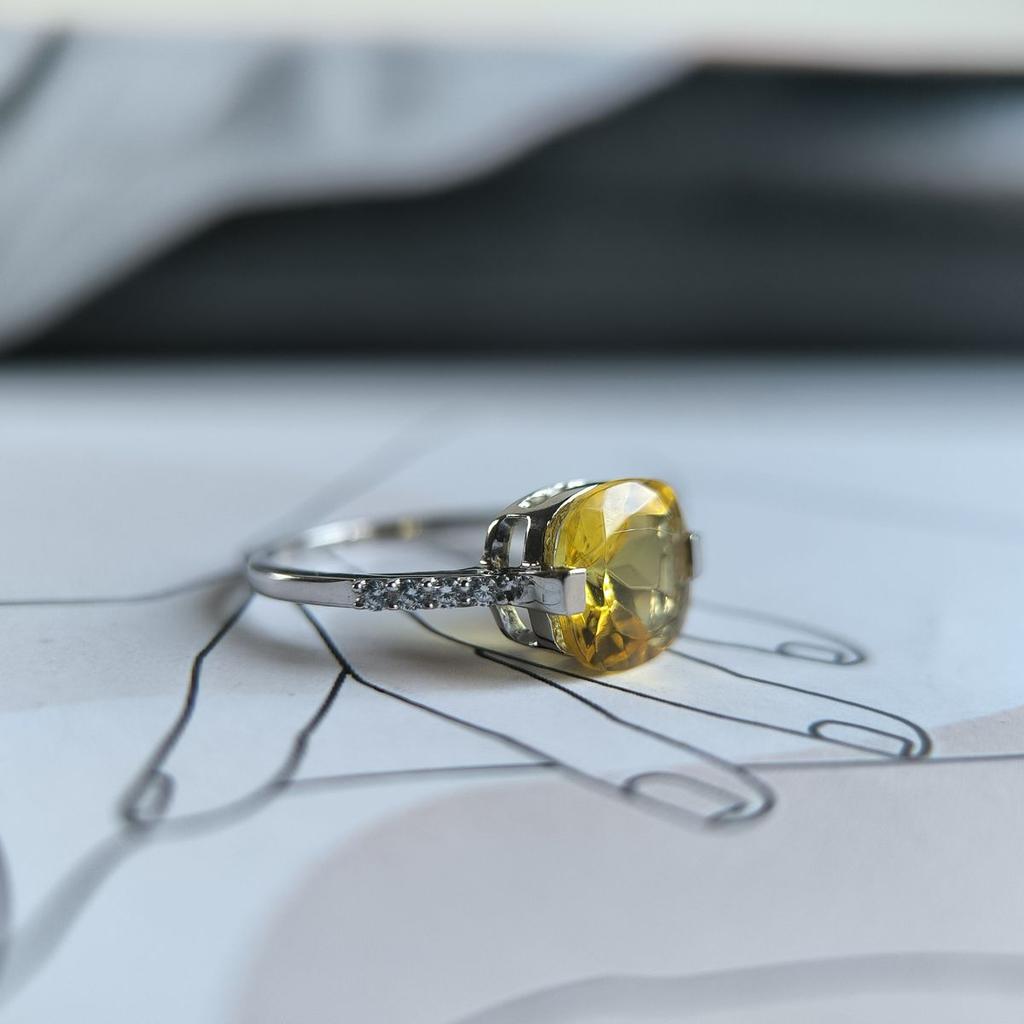 Серебряное кольцо с цитрином nano, вес изделия 2,14 гр (2190134)