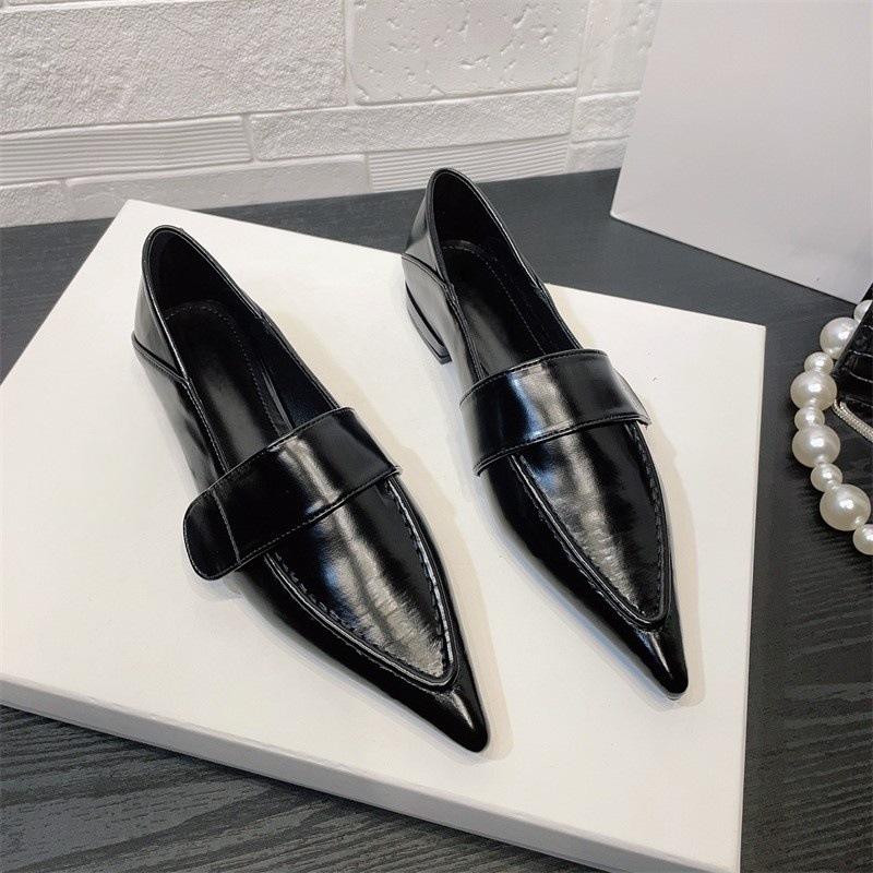 2025 New European and American Style Pointed Single Shoes Low Heel Niche Design Velcro Commuter Professional Shoes