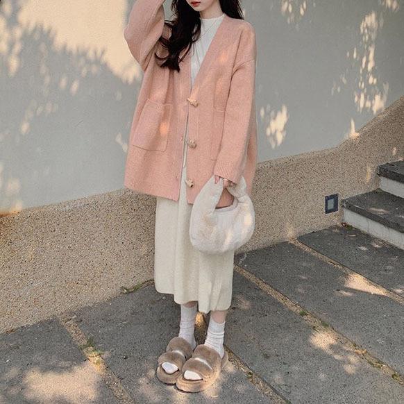Autumn and winter new horn buckle knitted cardigan women's lazy loose top autumn and winter gentle outer women's sweater