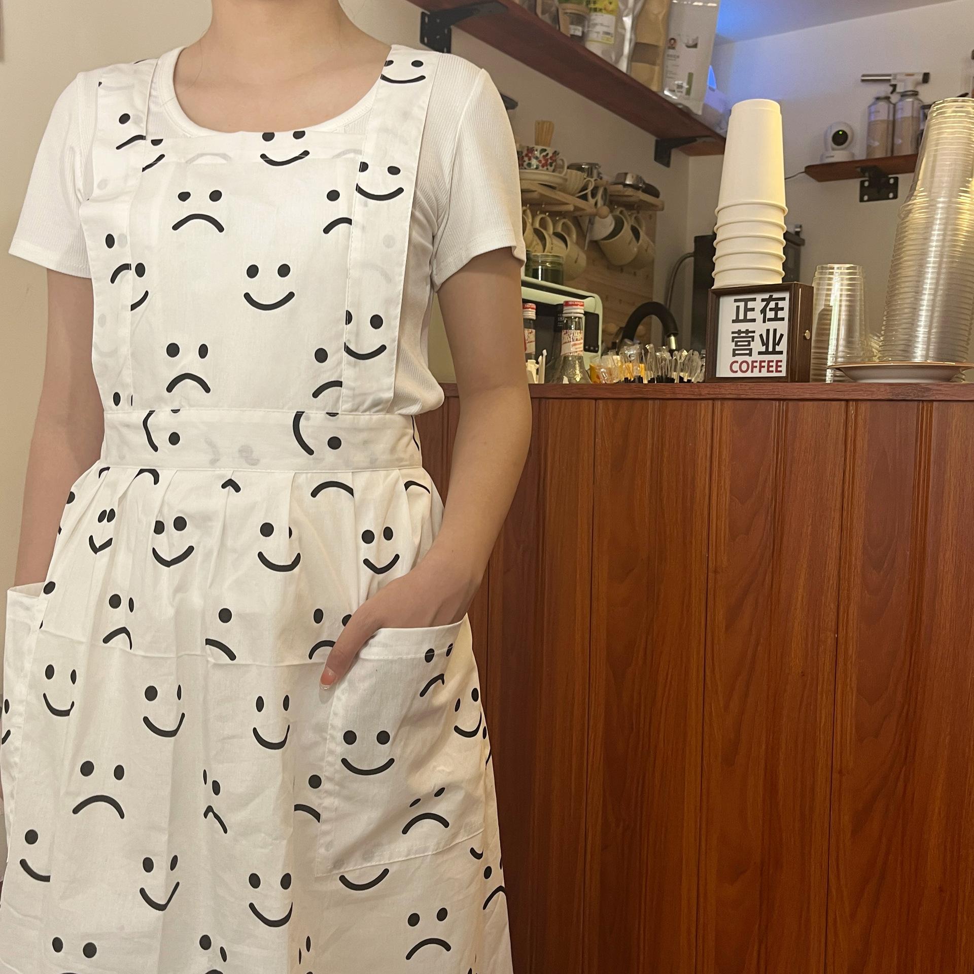 

Korean smiley face refreshing apron around pure cotton overalls bib
