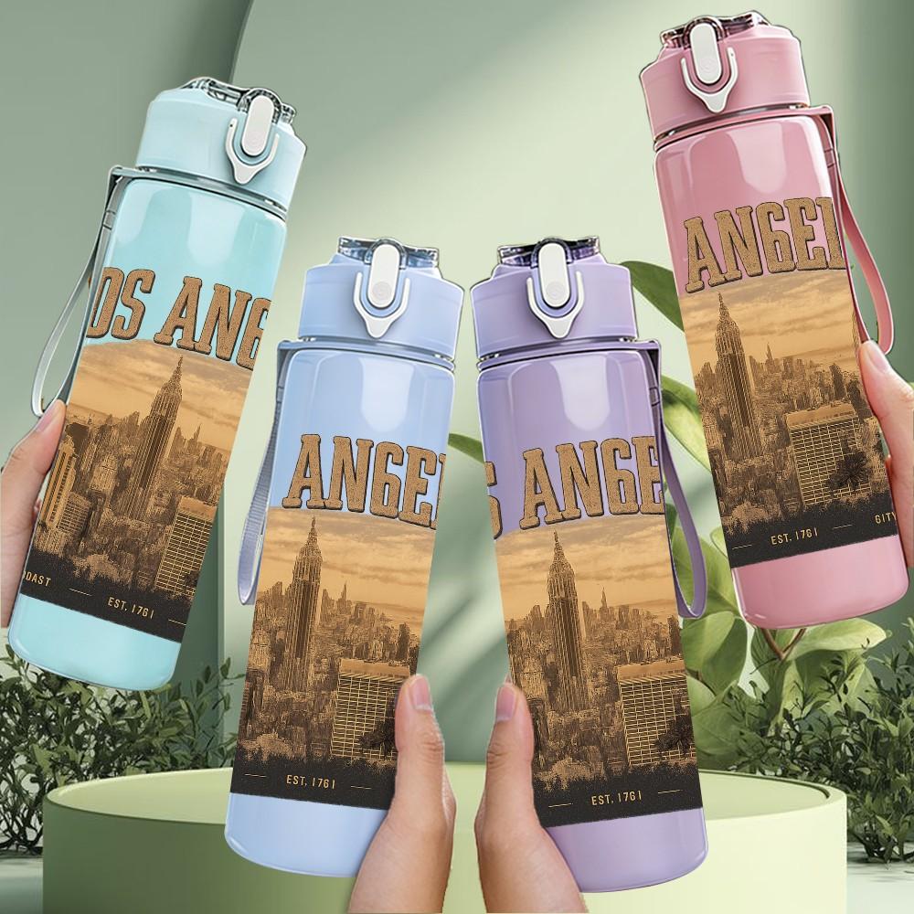 1PC Los Angeles City Print 750ml Color Plastic Sports Water Bottle Leakproof Flip Straw Lid Suitable for Sports Office Home Use