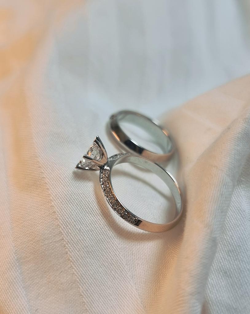 Pm 06:17 Cupid Couple Ring