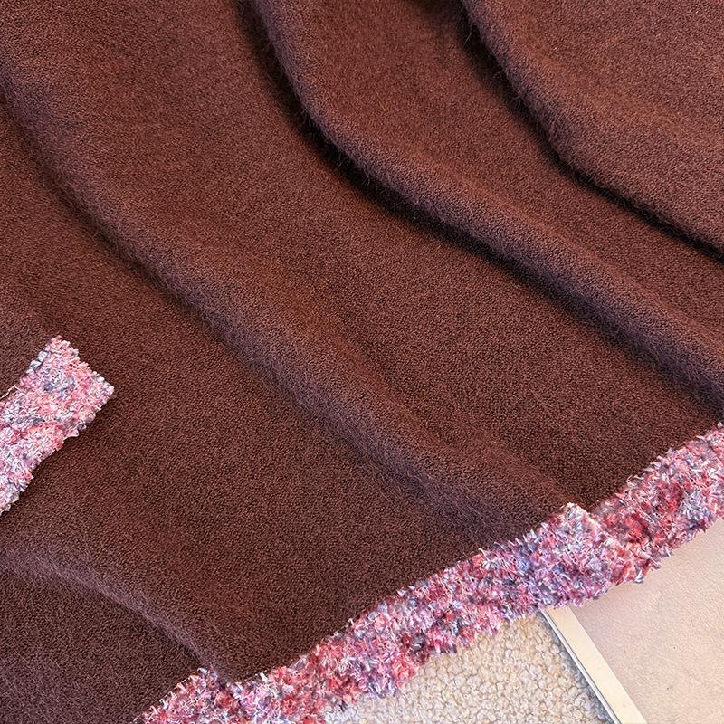 Large-size Women's Knitted Sweater with Long Sleeves, Suitable for Spring and Autumn. This Design Piece Is Stylish and Can Make You Look Slimmer.